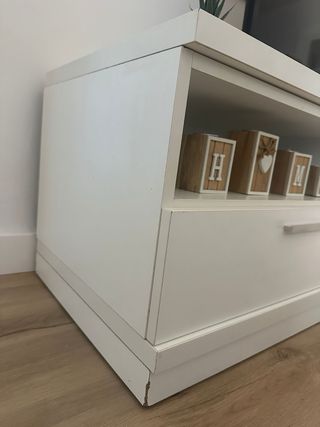 Mueble TV blanco madera medidas 1.40 /44/45 cm