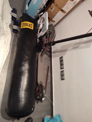 Saco de boxeo Everlast negro cuero 20kg