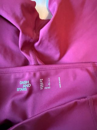 Conjunto deportivo Dash&Stars Negro y Fucsia