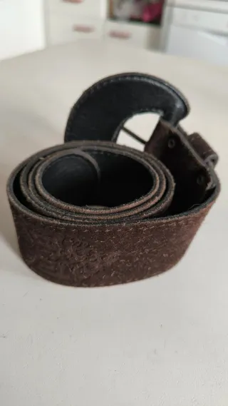 Cintura in pelle marrone da donna