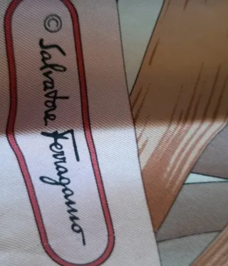 Foulard Seta Salvatore Ferragamo Animali Floreale