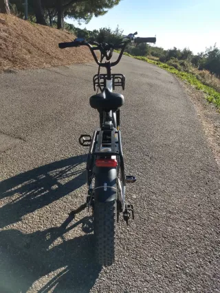 Bicicleta Eléctrica Fat Bike Blanca motor 250W