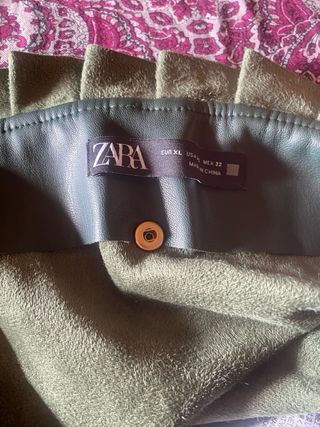Falda Zara Piel Sintética Verde Talla 42