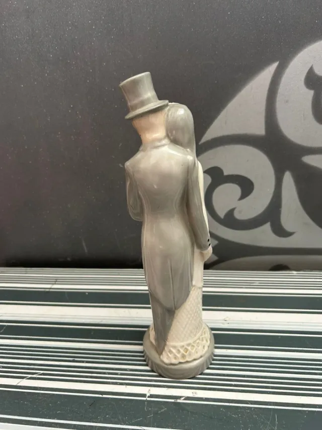 Figura novios de porcelana vintage