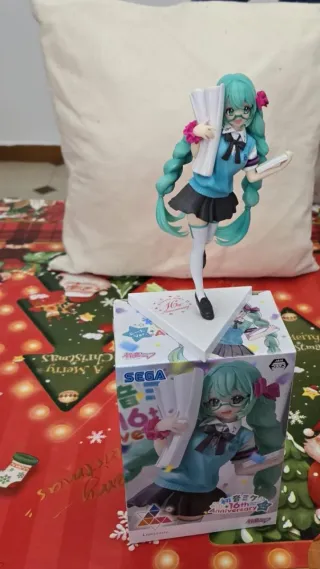 Figura Hatsune Miku 16th Anniversary SEGA