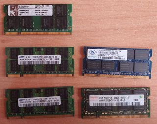 5x Moduli RAM DDR2 per Laptop