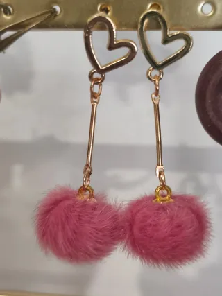 Pendientes Corazón Pompon Rosa y Dorado