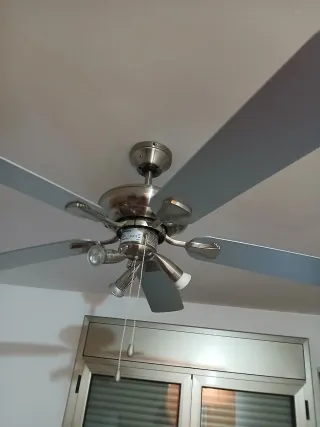 Ventilador de techo metálico