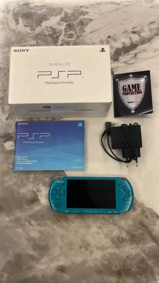 Sony PSP Slim & Lite Console turchese