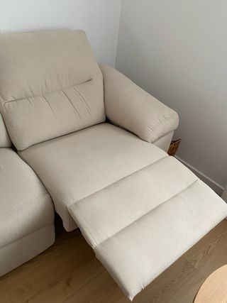 Divano chaise longue con motore e cassetto