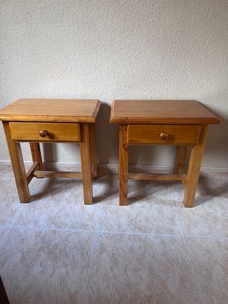Cabecero de pino y 2 mesillas