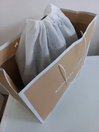 Borsa Michael Kors Nera 495€