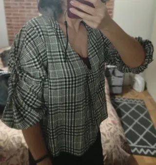 Blusón Zara Cuadros Blanco y Negro