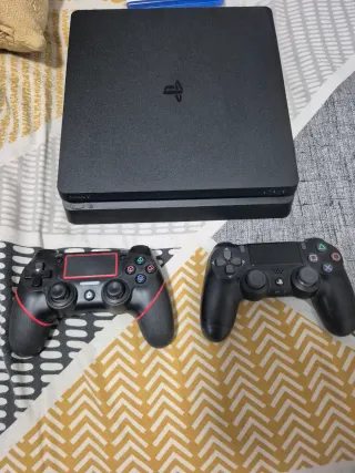 Pacchetto PS4 Slim Nero + Volante F1 + Gioco F1