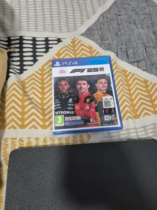 Pacchetto PS4 Slim Nero + Volante F1 + Gioco F1