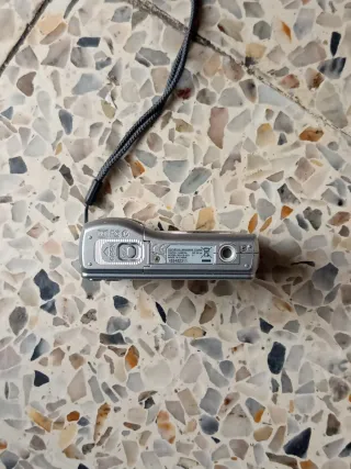 Cámara Olympus FE-210 7.1 Megapíxeles