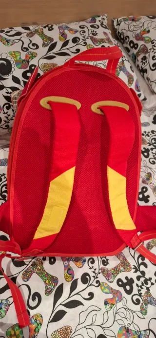 Mochila Ferrari Gear Roja Semirrígida colección.