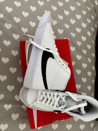 Nike Blazer Mid '77 Beige/Blanco