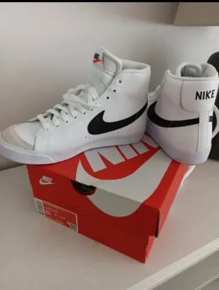 Nike Blazer Mid '77 Beige/Blanco