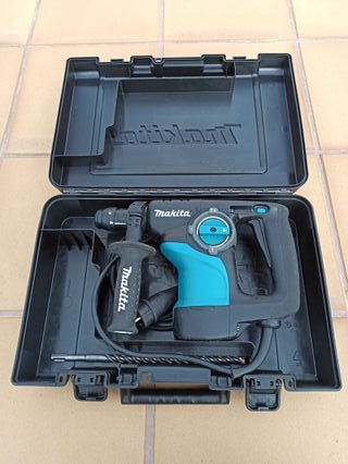 Martillo Makita HR2810T