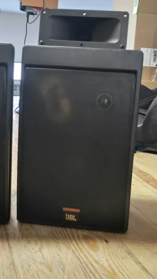 4 JBL Control 5 + Sub JBL SB-5