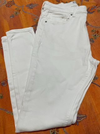Pantalones vaqueros blancos súper skinny