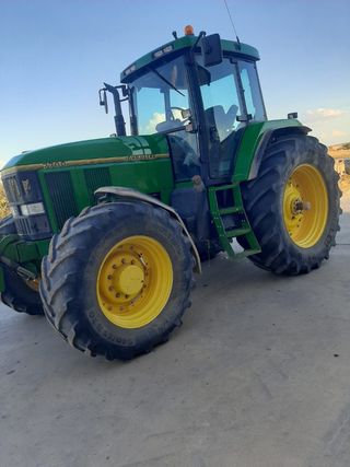 Venta de  Tractor John Deere 7700