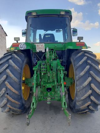 Venta de  Tractor John Deere 7700