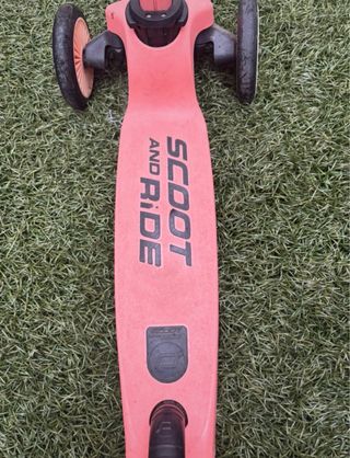 Patinete infantil rosa Scoot and Ride