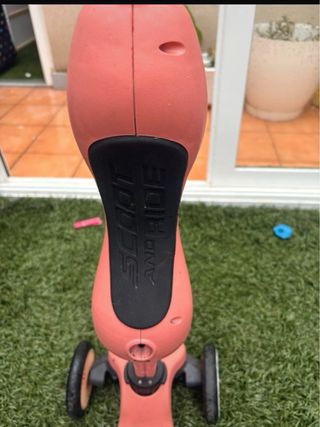Patinete infantil rosa Scoot and Ride