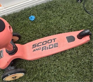 Patinete infantil rosa Scoot and Ride