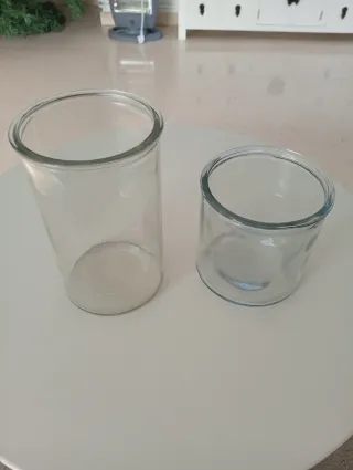 Bottiglie o vasi in vetro