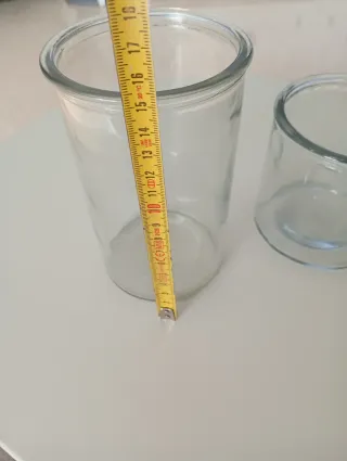 Bottiglie o vasi in vetro