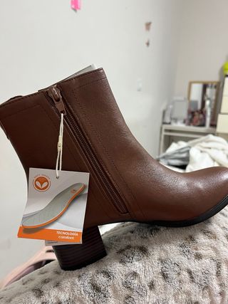 Botas de cuero marrones