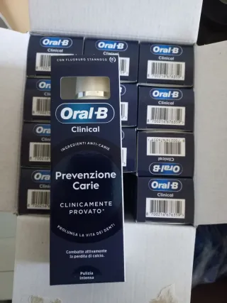 12 Dentifrici Oral-B Clinical Prevenzione Carie