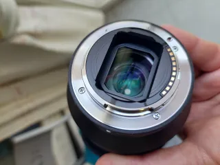 Obiettivo Sony FE 24-105mm f/4 G OSS Full Frame