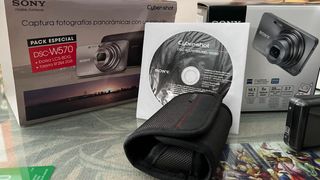 Sony DSC-W570 Cámara Digital Plata