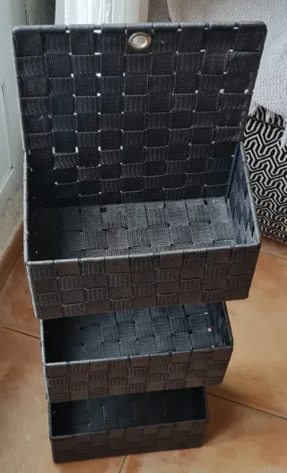 Scaffale in tessuto nero da appendere