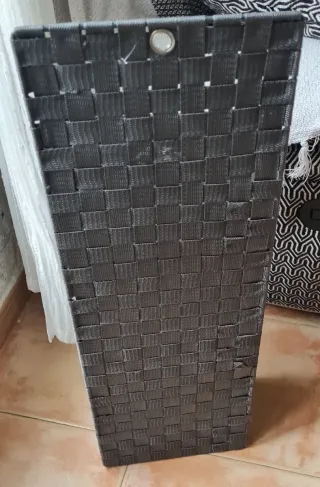 Scaffale in tessuto nero da appendere