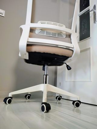 Sedia da ufficio ergonomica con ruote