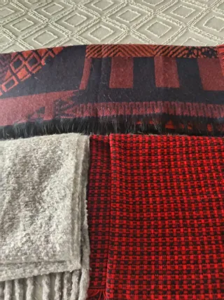3 pañoletas de lana 10 euros las tres