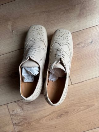 Zapatos de piel con cordones y plataforma