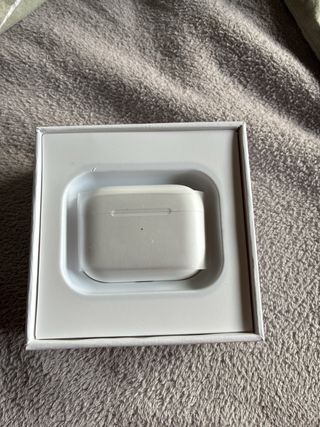 auriculares inalámbricos blancos