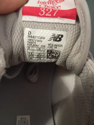 Zapatillas New Balance 327 Gris y Blanco