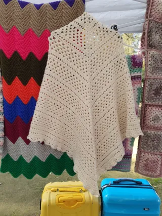 Toquilla tejida a mano color beige