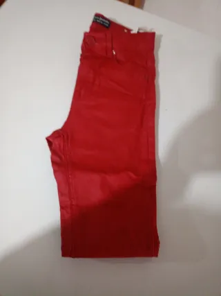 Pantalón niña rojo talla L