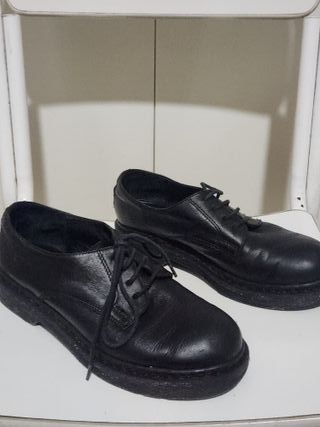 Zapatos FEBO cuero negros acordonados