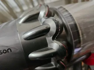 Aspirapolvere Dyson V11 Absolute per parti