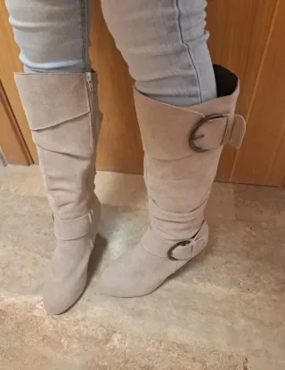 Botas beige talla 38