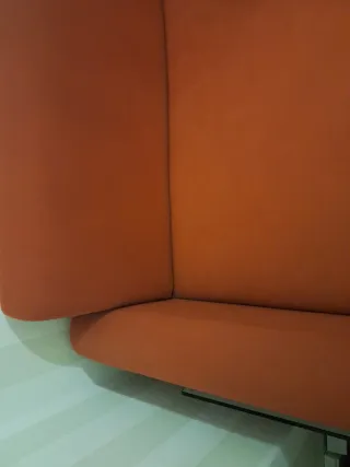 Divano in tessuto bordeaux